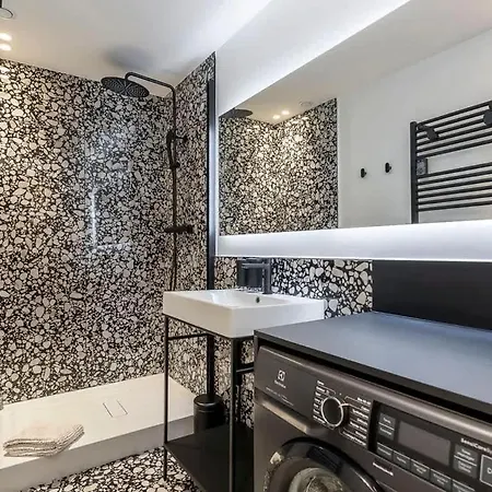 Zola - Furnished - Downtown * Лион