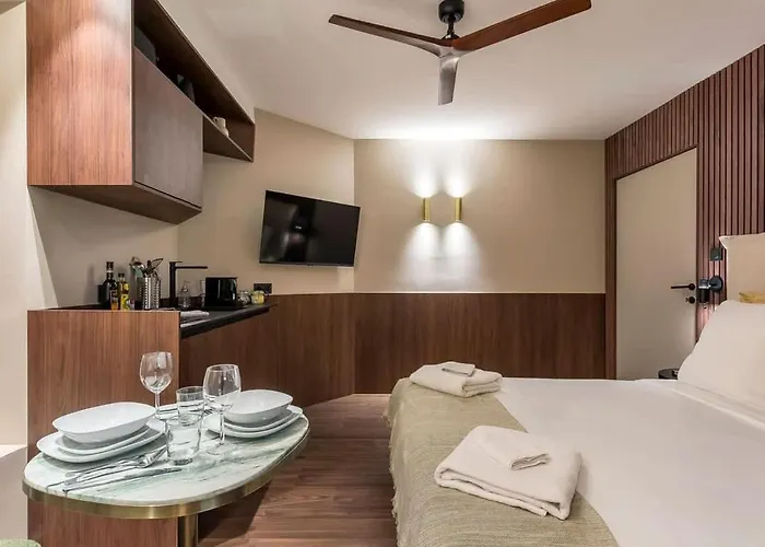 Zola - Furnished - Downtown * 里昂