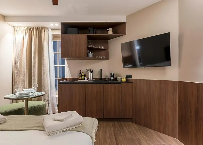 Zola - Furnished - Downtown