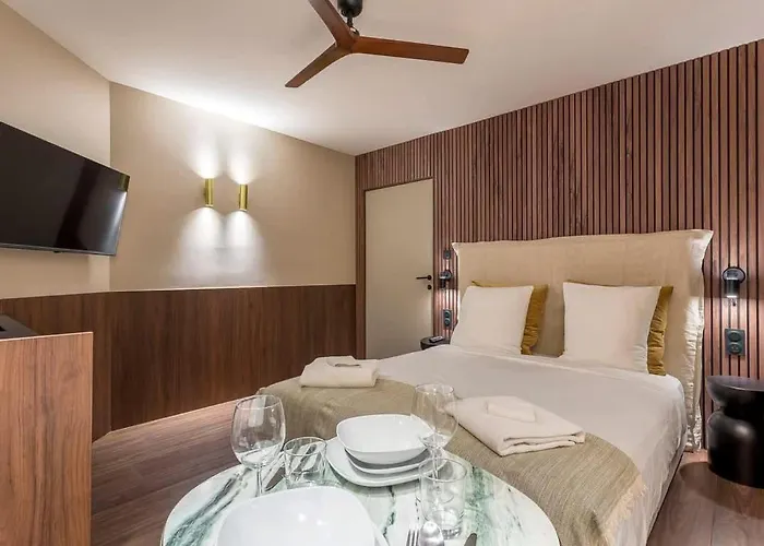 Zola - Furnished - Downtown 里昂