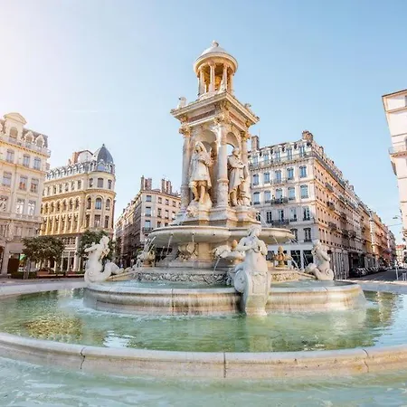 Zola - Furnished Apartment - Downtown Lyon Apartman *